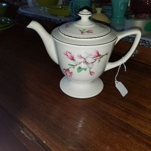 Homer laughlin teapot